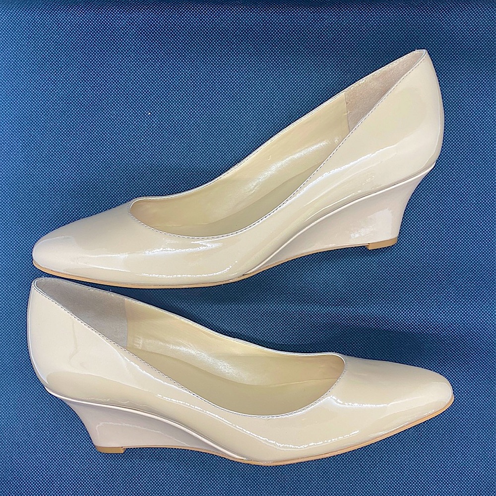 Coke Haan 7.5 Neutral Wedge